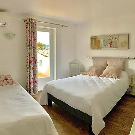 Отель Logis Restaurant L' Cigaloise