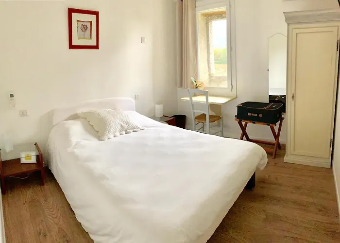Hotel Logis Restaurant L' Cigaloise