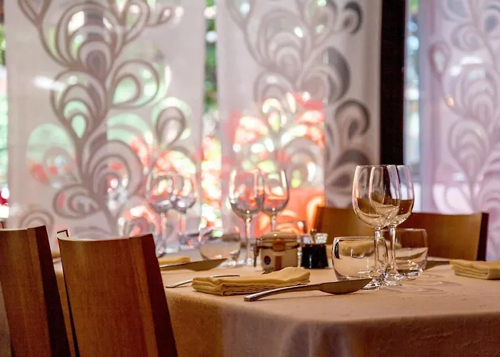 Hotel Logis Cigaloise 2*